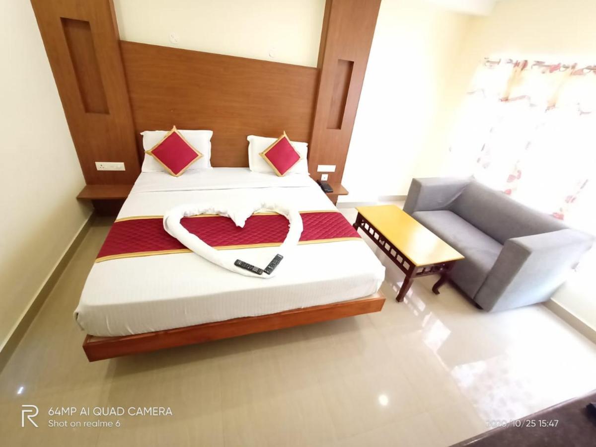 Meridian Castle Otel Pondicherry Dış mekan fotoğraf